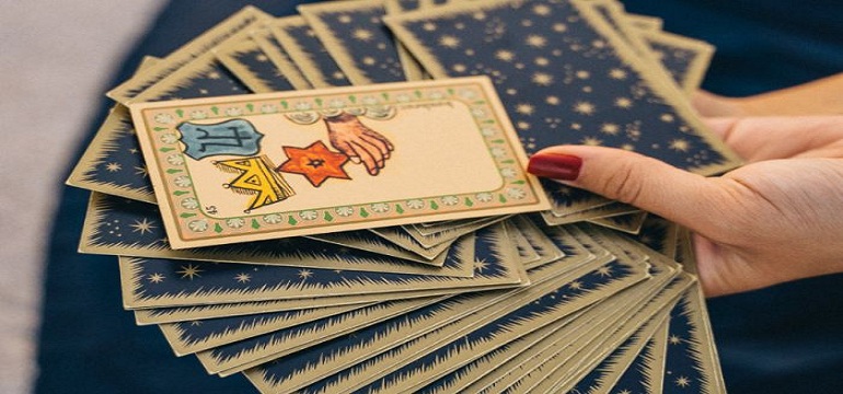 Di Masa Pandemi Tarot Online Menjamur