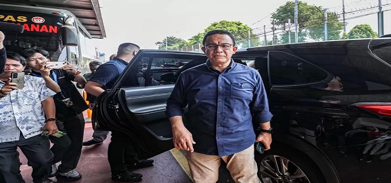 Anies: Banyak Orang ke Tempat Bencana Bukan Tingkatkan Kepercayaan, tapi Meninggikan Sinisme