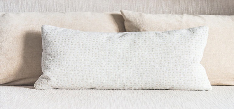 Khasiat Tidur Tidak Menggunakan Bantal, Coba Malam Ini Yuk