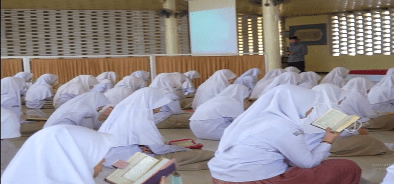 Keunggulan Pendidikan di Pesantren Modern Al Masoem: Perspektif Alumni