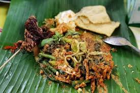 Pecel Pincuk: Sensasi Kuliner Khas Jember yang Menggugah Selera