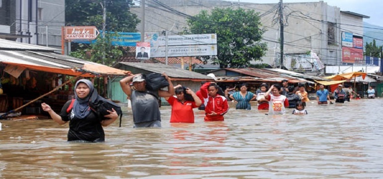 Korban Banjir Mendapat Santunan Rp15 Juta dari Kemensos