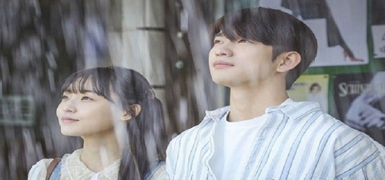 Saat Bersantai Bisa Nonton Film Favorit Cukup Dirumah Saja