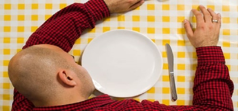 Waspada! Jangan Pernah Lagi Sahur Pakai 4 Makanan Ini, Efeknya Malah Bisa Bikin Nyesel Seisi Rumah!