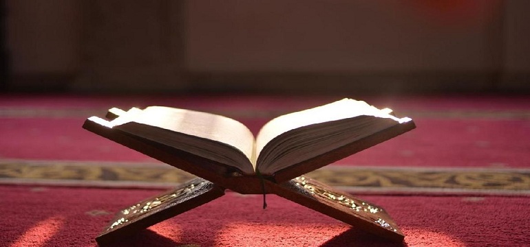 4 Khasiat Membaca Surat An Nas dan Al Falaq Beserta Cara Mengamalkannya
