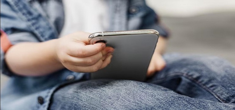 Cina akan Batasi Balita dan Anak-anak Bermain Smartphone 40 Menit dan Dua Jam per Hari