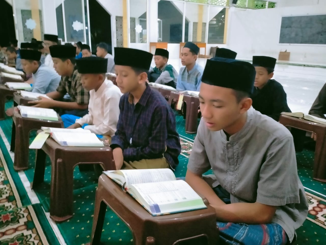 Pendidikan Karakter Berbasis Al-Quran di Pesantren Modern Al Masoem, Bandung