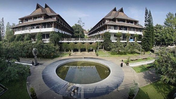 Ingin Gaji Tinggi? Ini Jurusan Paling Favorit di ITB dan Prospek Kariernya!