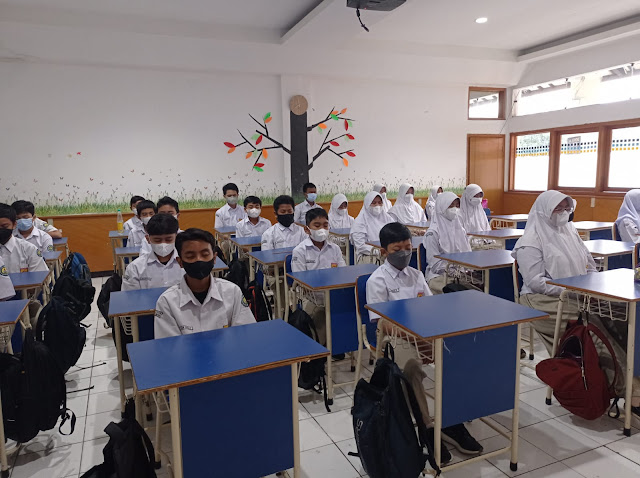 Integrasi Teknologi dalam Pembelajaran Agama Islam di Pesantren Modern Al Masoem