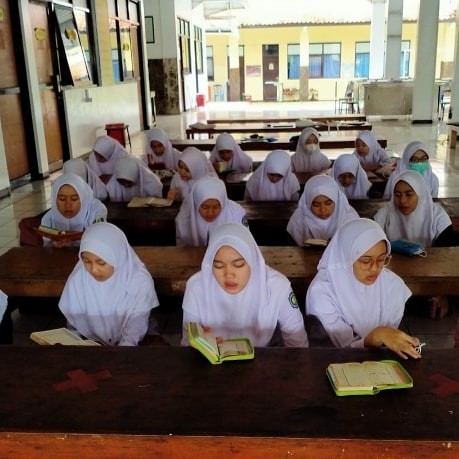 Pendidikan Al-Quran dan Hadis di SMA Islam Al Masoem Bandung