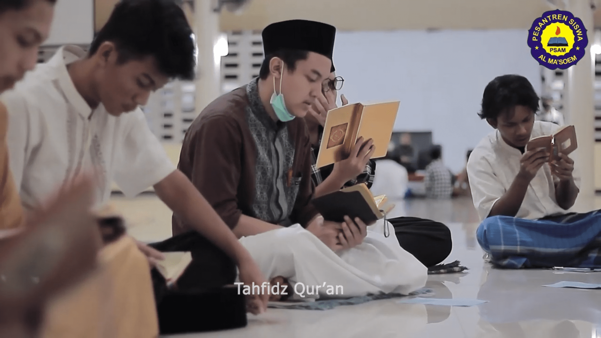 Program Kegiatan Keagamaan Rutin di SMA Islam Al Masoem Bandung