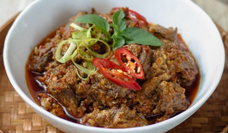 Rahasia Oseng Daging yang Berkuah: Cairan Bekerja Sebelum Menyusut